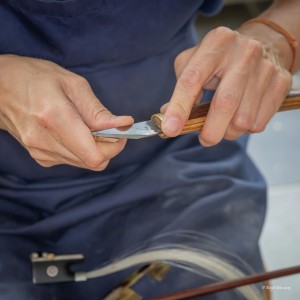 Haende mit Schnitzer web