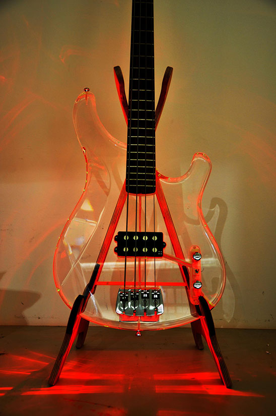 Staender für e-Gitarre Eiche KaJoKu Instumentenständer