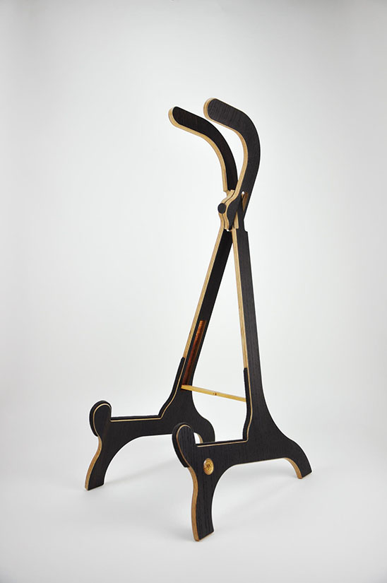 KaJoKu Ständer für Konzertgitarre Akustikgitarre Holz Eiche Kathrin und Johannes Kurz Röschitz NOE